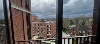 Grosvenor Rd Studio - Sleeps 4, Pet Friendly, WiFi