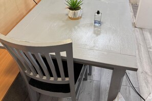 Dining - Plymouth - Studio - Stay 2 - Parking - City Centre (Plymouth)