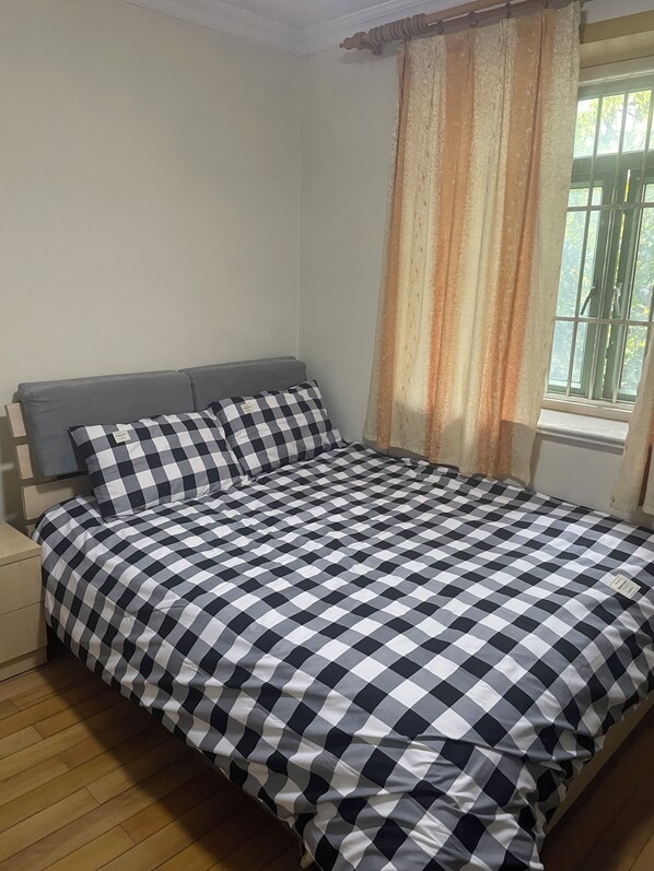 2 chambres, fer et planche à repasser, Wi-Fi, draps fournis