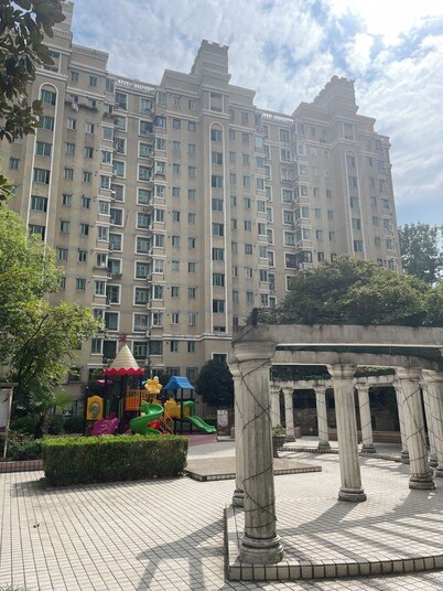 2-bedroom condo in fantastic Shanghai with Free WiFi, AC
