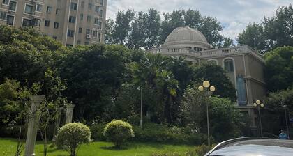 2-bedroom condo in fantastic Shanghai with Free WiFi, AC