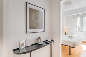 1 soveværelse, strygejern/strygebræt, internetforbindelse, sengetøj