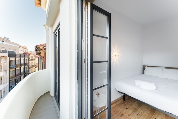 4 chambres, fer et planche à repasser, accès Internet, draps fournis