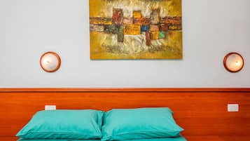 1 chambre, fer et planche Ă  repasser, Wi-Fi gratuit, draps fournis