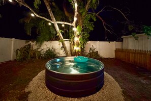 Bañera de hidromasaje exterior