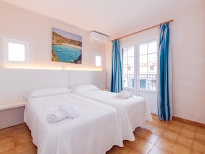 3 bedrooms, internet, bed sheets