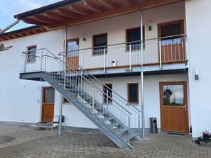 Exterior detail - Apartment '4' with Shared Terrace, Shared Garden and Wi-Fi (Nerenstetten)