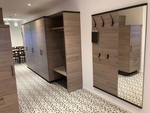 Interior - Apartment '4' with Shared Terrace, Shared Garden and Wi-Fi (Nerenstetten)