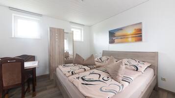 Free WiFi, bed sheets