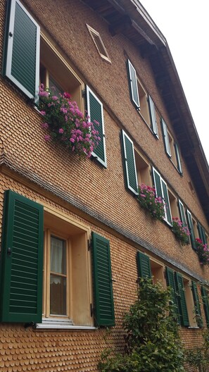 Exterior detail - Apartment 'Hangspitz' with Shared Garden and Wi-Fi (Mellau)