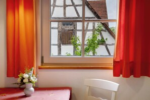 Interior - Apartment 'Schlossblick' with Shared Terrace, Shared Garden and Wi-Fi (Bad Urach)