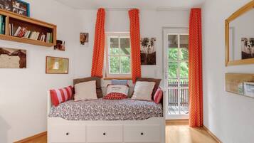 1 bedroom, free WiFi, bed sheets