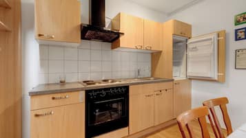 Refrigerador, horno, parrilla de estufa y lavavajillas
