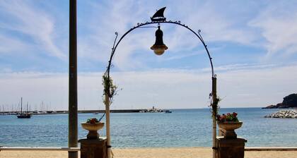 Loft in the center 100 meters from the beach