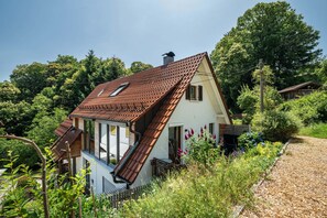 Exterior - Apartment 'Ferienwohnung S'Raubers' with Private Terrace, Private Garden and Wi-Fi (Bühlertal)
