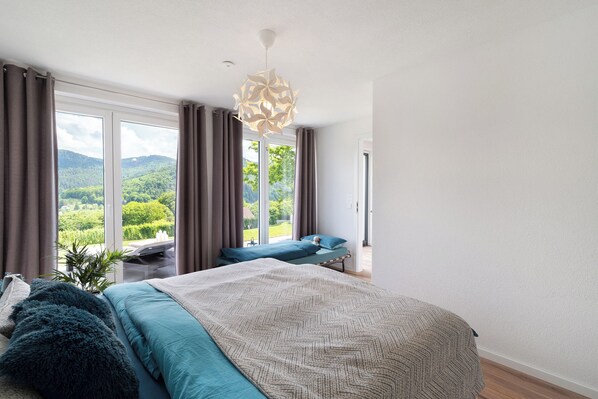 1 quarto, berço de viagem, Wi-Fi de cortesia, roupa de cama