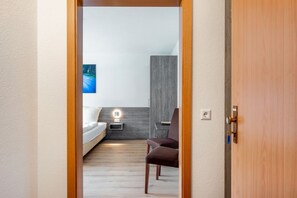 1 dormitorio, tabla de planchar con plancha, wifi gratis y ropa de cama