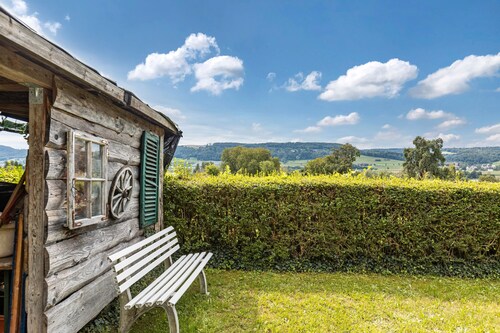 Ferienwohnung 'Gita' mit Seeblick, privatem Garten und Wi-Fi