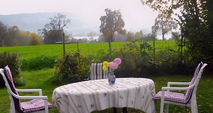 Appartement "Gita" avec vue sur le lac, jardin privé et Wi-Fi