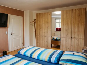 3 habitaciones, tabla de planchar con plancha y wifi gratis