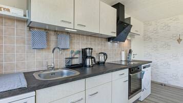 Kühlschrank, Ofen, Herdplatte, Geschirrspüler