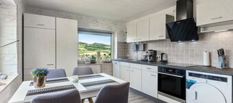 Appartement "Oase Ruhrtalblick" avec vue sur les montagnes, terrasse privée et Wi-Fi