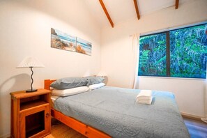 2 dormitorios, tabla de planchar con plancha, wifi gratis y ropa de cama