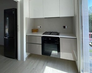 Kühlschrank, Ofen, Geschirrspüler