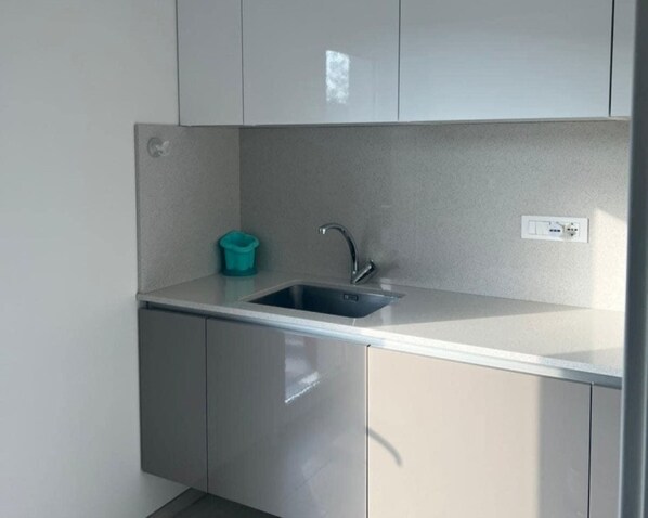 Refrigerador, horno, lavavajillas