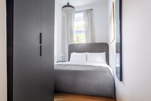 1 sovrum, strykjärn/strykbräda, wi-fi och sängkläder