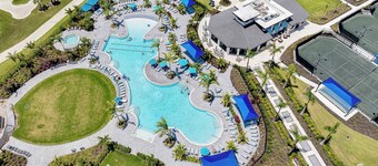 WELLEN GOLF & COUNTRY CLUB GATAWAY 
In a Modern Style 2 bd Condo