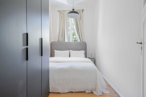 1 chambre, fer et planche à repasser, Wi-Fi, draps fournis