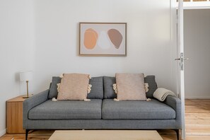 Fernseher, Stereoanlage