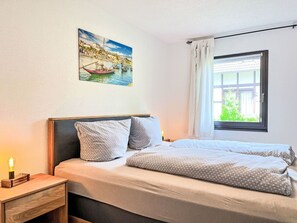 4 Schlafzimmer, Reisekinderbett, kostenloses WLAN