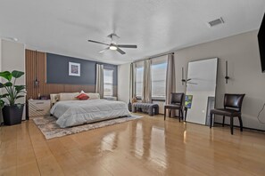 4 chambres, fer et planche à repasser, Wi-Fi, draps fournis