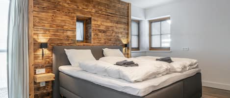3 habitaciones, tabla de planchar con plancha y internet