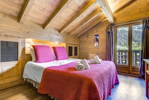 4 chambres, lit parapluie, Wi-Fi gratuit, draps fournis