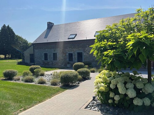 Exceptional villa with rural charm. Jacuzzi, pétanque court, nature, peace and quiet.
