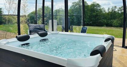 Villa d'Exception au charme rural. Jacuzzi, terrain de pétanque, nature, calme.