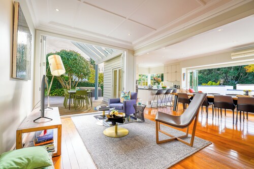 Modern Comfort in Parnell
