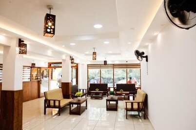 Ramakkalmedu Holidays Inn 