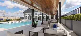 Modern Magnolia Cottage | Pool & Gym Access