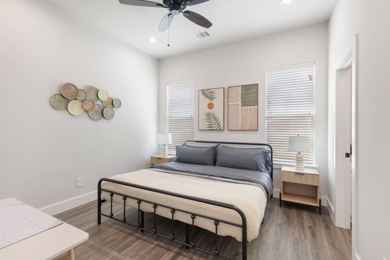 2 bedrooms, desk, iron/ironing board, travel crib