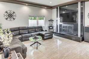 TV, fireplace, stereo