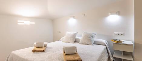 4 Schlafzimmer, Bügeleisen/Bügelbrett, WLAN, Bettwäsche