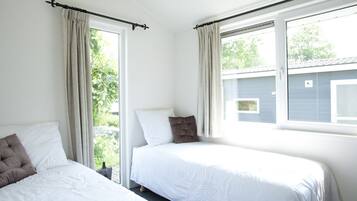Chalet | 2 bedrooms, individually furnished, bed sheets