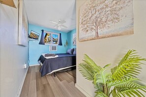 1 bedroom, WiFi, bed sheets