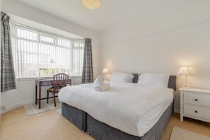 3 quartos, ferros/tábuas de passar roupa, Wi-Fi de cortesia