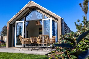 Exterior - Nice Chalet With Dishwasher (Nijkerk)