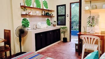 Studio Comfort, pemandangan kebun | 1 kamar tidur dan didekorasi berbeda-beda